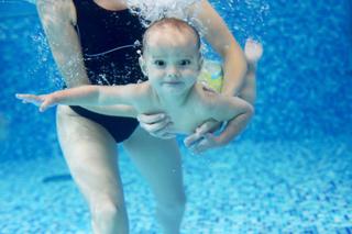 Dziecko w basenie - jak najszybciej wybierz się z maluszkiem na basen