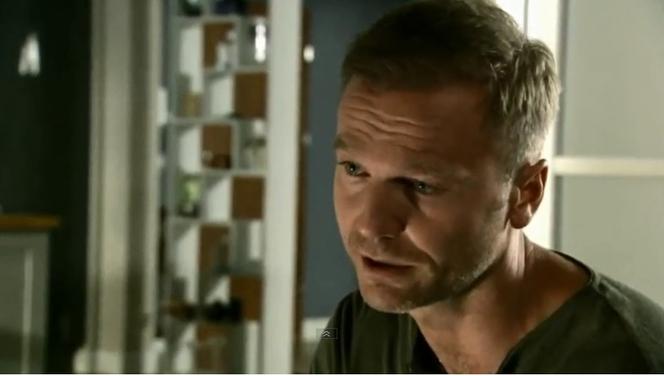 M jak miłość odc. 1101. Andrzej Budzyński (Krystian Wieczorek)