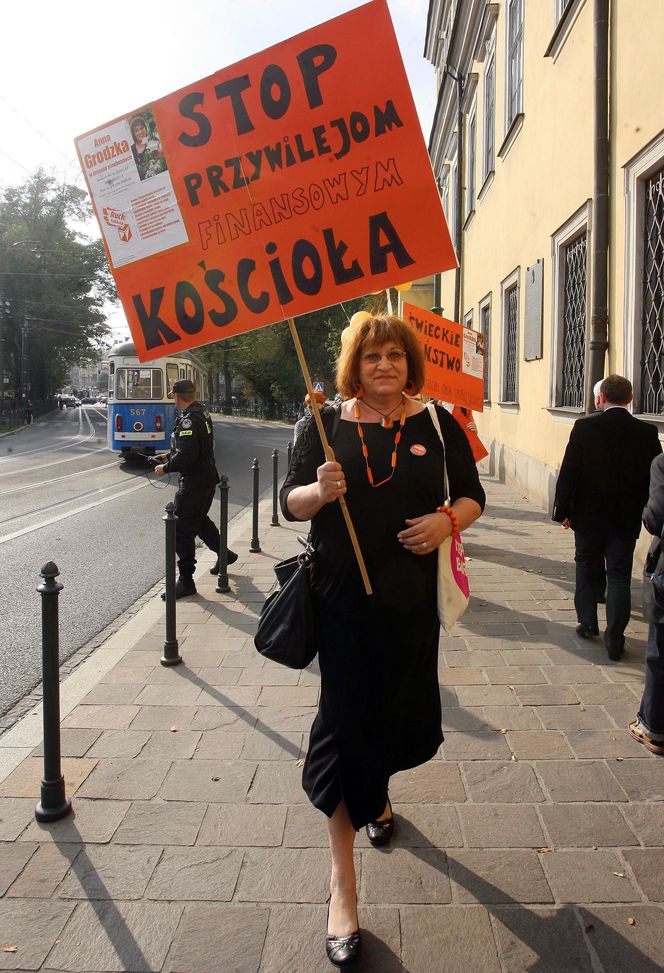 Anna Grodzka skończyła 71 lat. Tak zmieniła się na przestrzeni lat