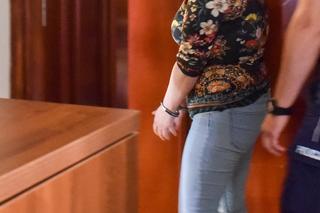 Rodzice zakatowanej w zeszłym roku Zuzi doprowadzeni do sądu na kolejną rozprawę