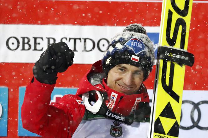 Kamil Stoch w Obertsdorfie celebruje zwycięstwo z żoną Ewą!