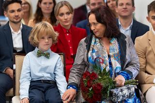 	Barwy szczęścia odc. 2973. Grześ (Noah Culbreth), Bogusia (Halina Bednarz)