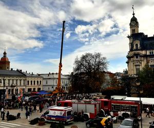 Nowy Sącz zbiera pieniądze na leczenie małej Amelki.  Przyjdź na Rynek. Wrzuć datek do puszki!  