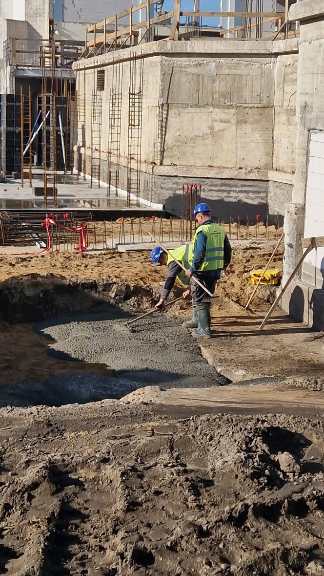 Ruszyła budowa nowej pływalni Akwawit w Lesznie. Kiedy gotowa i co w niej będzie?