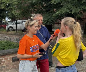 Tłumy przyjezdnych i uśmiechy na twarzach. Wakacyjny patrol Eska Summer City na olsztyńskiej Starówce