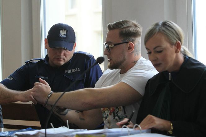 „Siedział ogłuszony w samochodzie”. Kolejna rozprawa ws. tragicznego wypadku na Trasie Łazienkowskiej w Warszawie