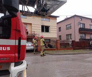 Urządzenie elektryczne przyczyną pożaru przy Łysogórskiej w Starachowicach