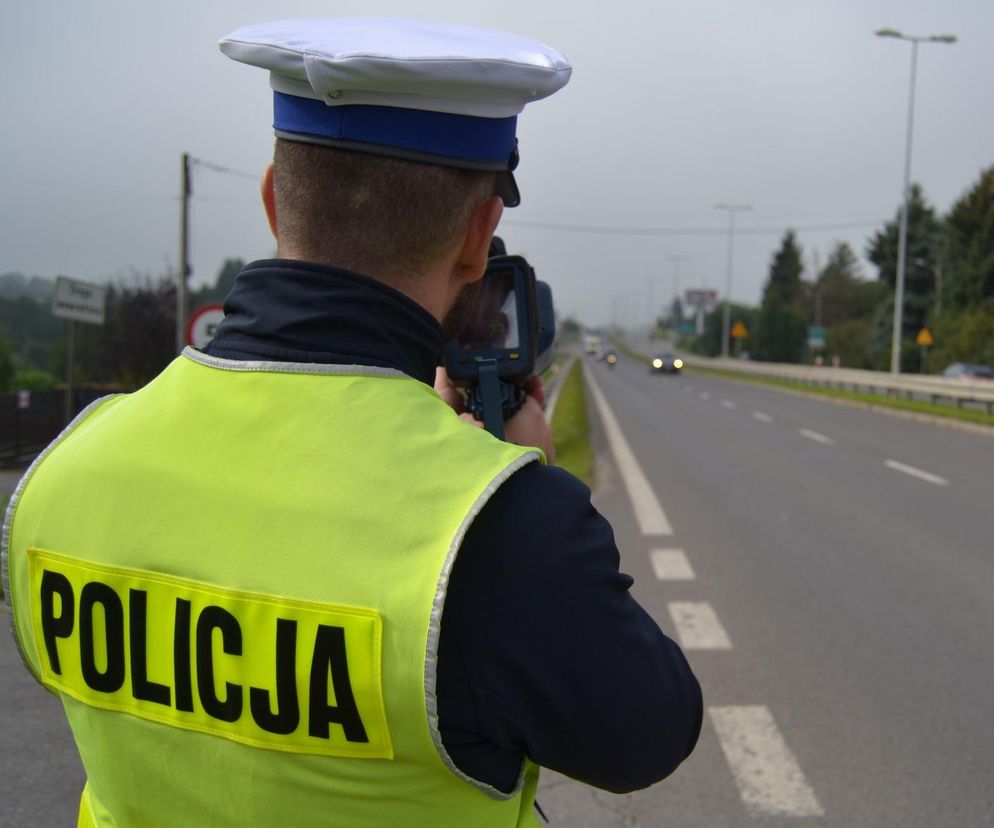 Policjant przekroczył prędkość w obszarze zabudowanym. Stracił prawo jazdy