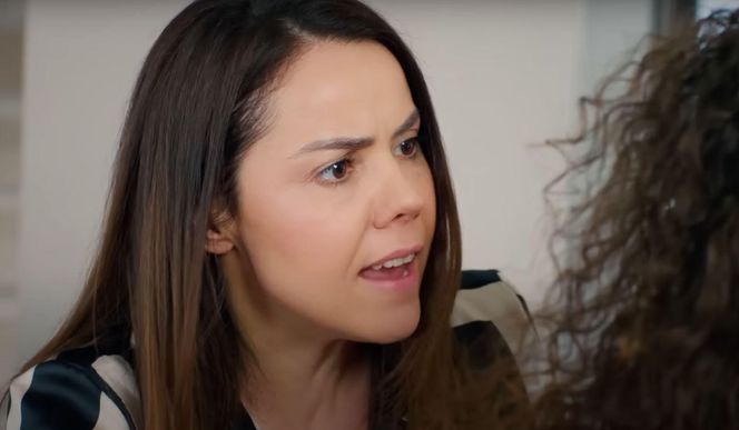 Melis naprowadzi porywacza na trop Zeynep. Dojdzie do tragicznego wypadku i dziewczyna zostanie pojmana.