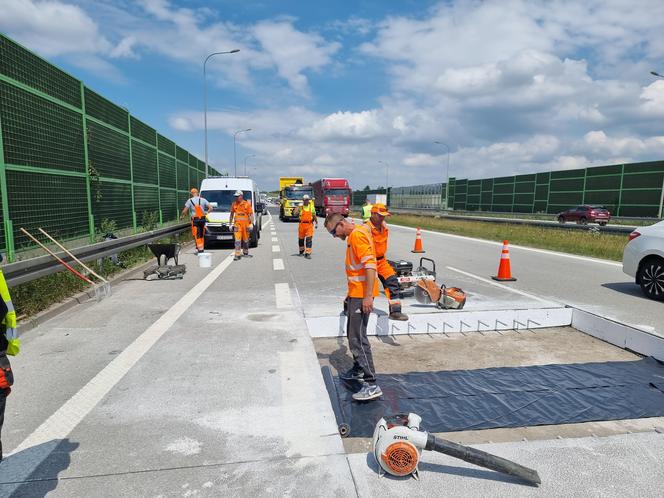 Tak naprawiano betonową nawierzchnię autostrady A1