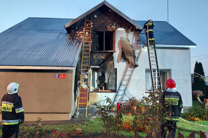 Lubelskie: Dom sołtysa w płomieniach. Jedna osoba została ranna