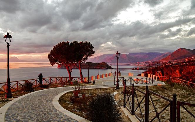 Reggio di Calabria na zdjęciach. Polecisz tam z portu Katowice Airport