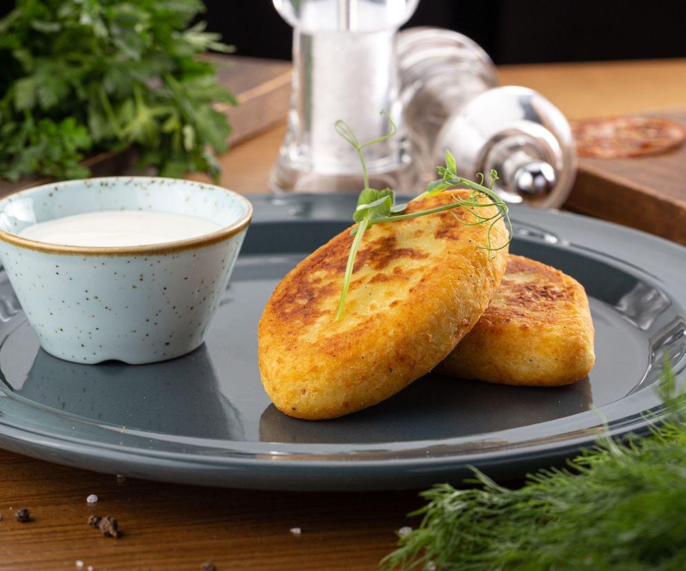 Mazurskie farszynki: chrupiące kotlety ziemniaczane nadziewane mięsem