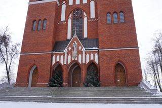 Pomysł na jednodniową wycieczkę niedaleko Lublina. W Garbowie możesz podziwiać kościół w stylu neogotyckim i dworek kupiony od rodziny Czartoryskich! 