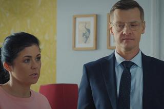 M jak miłość odc. 1800. Kinga (Katarzyna Cichopek), Piotrek (Marcin Mroczek)