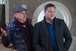 Na Wspólnej odc. 2916. Roman (Waldemar Obłoza), Michał (Robert Kudelski)