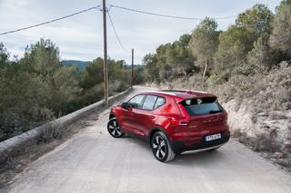 Volvo XC40 D4