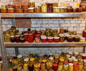  Jak długo można przechowywać domowe przetwory? Oto wszystko, co musisz wiedzieć, by bezpiecznie się nimi cieszyć