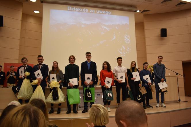 O górach wiedzą DUŻO! Podium dla licealistów na ważnym konkursie