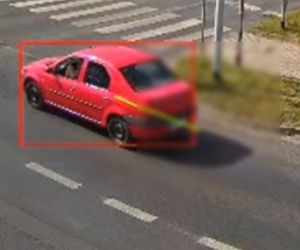 Sieradz. Nietrzeźwa 32-latka prowadziła auto. Siedziała na leżącym mężczyźnie [ZDJĘCIA].