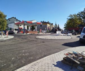 Na ul. Floriańskiej w Siedlcach powstaje nowe rondo ósemkowe i nowa nawierzchnia