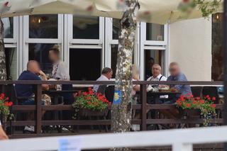 Minister Adamczyk podpisał umowę i poszedł na rybkę