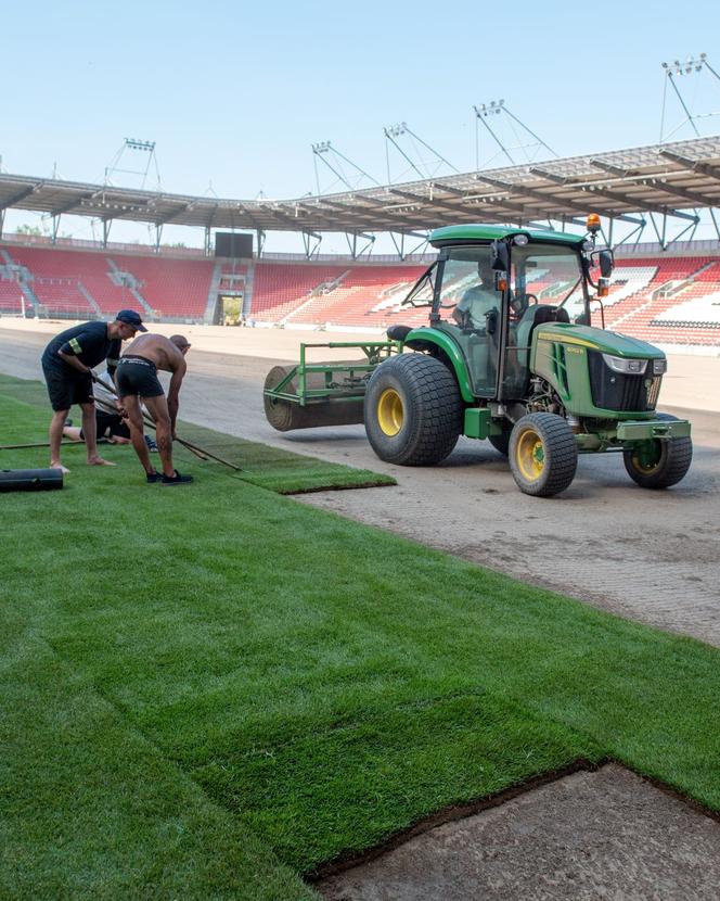 Nowa murawa na stadionie Widzewa