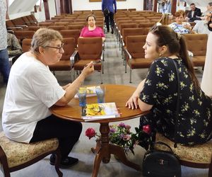 Uczestnicy wydarzenia mogli posłuchać o dotychczasowych dokonaniach literackich Renaty Chojeckiej