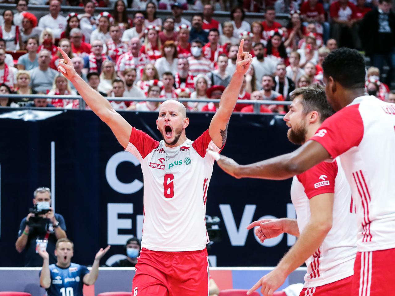 Rosjanie rzuceni na kolana! Polska w półfinale mistrzostw Europy