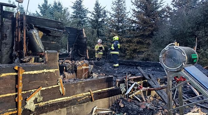 Tragiczny pożar drewnianego domu pod Terespolem. Nie żyje ojciec i syn