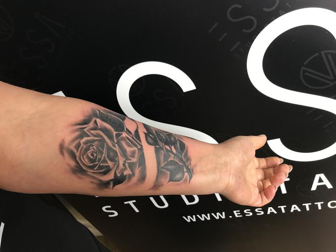 ESSA TATTOO