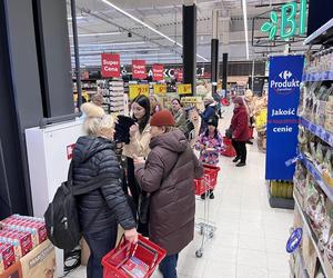 Tłumy gorzowian pojawiły się na otwarciu hipermarketu Carrefour w pasażu handlowym S1