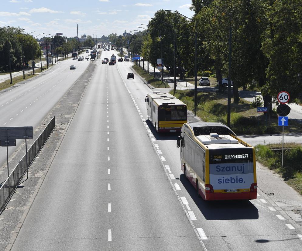 Zarząd Dróg Miejskich wyznacza 10-kilometrowy buspas na ul. Puławskiej. Kierowcy są wściekli!