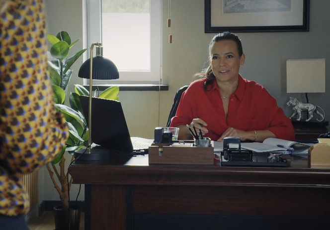 M jak miłość, odcinek 1888. Magda (Anna Mucha), Sylwia (Hanna Turnau)