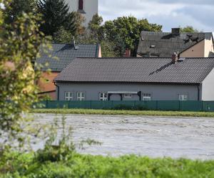 Ulewy uderzają w kolejne miejscowości. Lubrza i Chałupki zalane