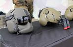  Niemieckie helmy załogi śmigłowca wojsk specjalnych - ILA24