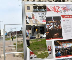 Zdewastowano wystawę papieską przy siedzibie Solidarności w Gdańsku. Sprawą zajmuje się policja