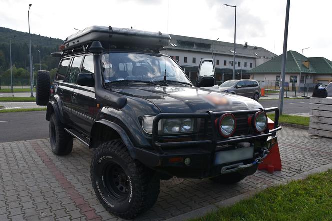 Tej terenówki szukał Interpol. Potężna Toyota nie wyjchała z Polski