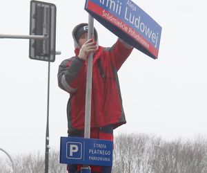 Ulica Lecha Kaczyńskiego wróci do Warszawy? Tak znikała w 2019 roku