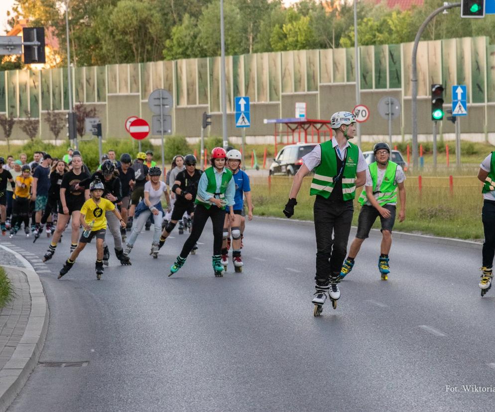 Nightskating Białystok 2022. Rolkarze rozpoczęli sezon! 