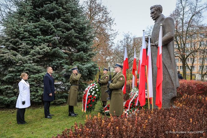 Marta Nawrocka i Paulina Kosiniak-Kamysz. Porównujemy ich stylizacje z 11 listopada [ZDJĘCIA]