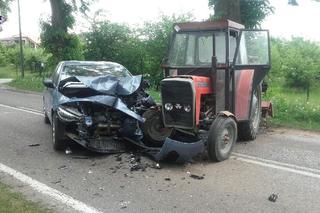 Tragiczny wypadek pod Lublinem. Nie żyje kierowca osobówki [ZDJĘCIA]