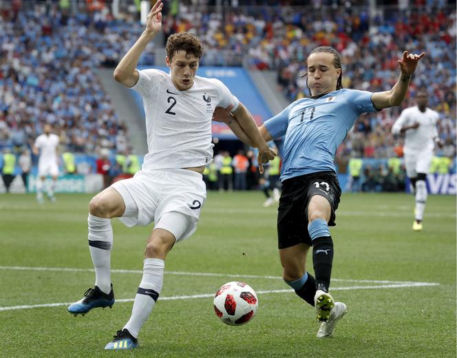 MŚ Rosja 2018. Ćwierćfinał: Urugwaj-Francja: Benjamin Pavard i  Diego Laxalt