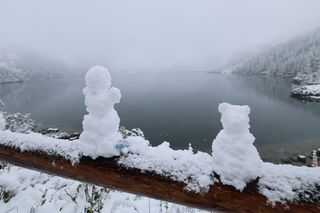 Śnieg w Tatrach. TOPR ogłosił pierwszy stopień zagrożenia lawinowego