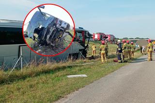 Tragiczny początek długiego weekendu! Autobus zderzył się z busem na A4. Jest wielu rannych [ZDJĘCIA]