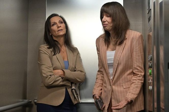 Pierwsza miłość, odcinek 4058: Izabela (Olga Bończyk), Grażyna (Grażyna Wolszczak)