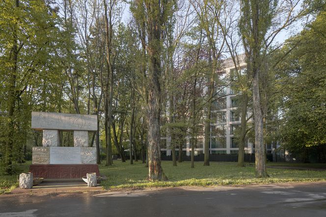Szara 8 w Warszawie
