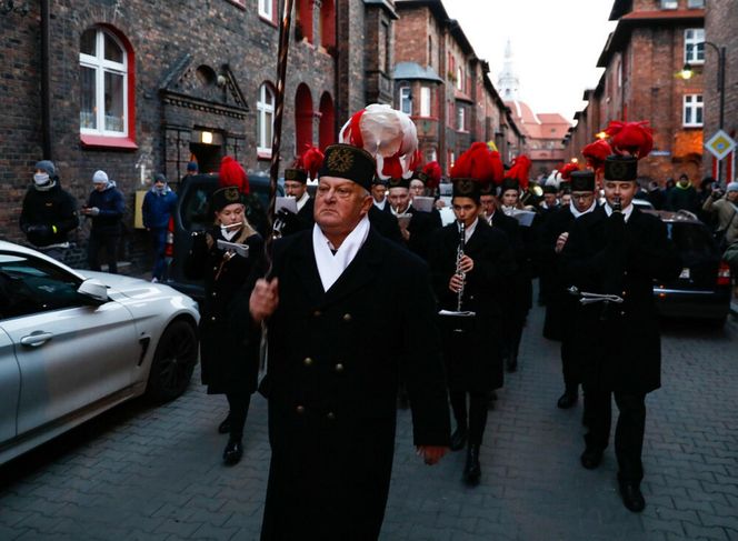  Barbórka 2024. Piękna tradycja, orkiestra dęta budzi mieszkańców Nikiszowca 