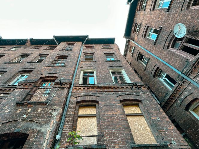 Zabytkowe famuły Izraela Poznańskiego w Łodzi 