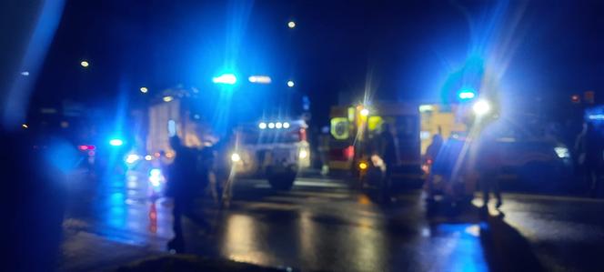 Wypadek w Katowicach. Samochód potrącił kobietę na przejściu dla pieszych